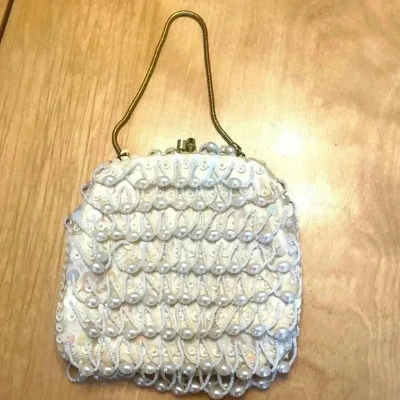 Vintage dangling beaded evening bag. - Picture 1 of 9